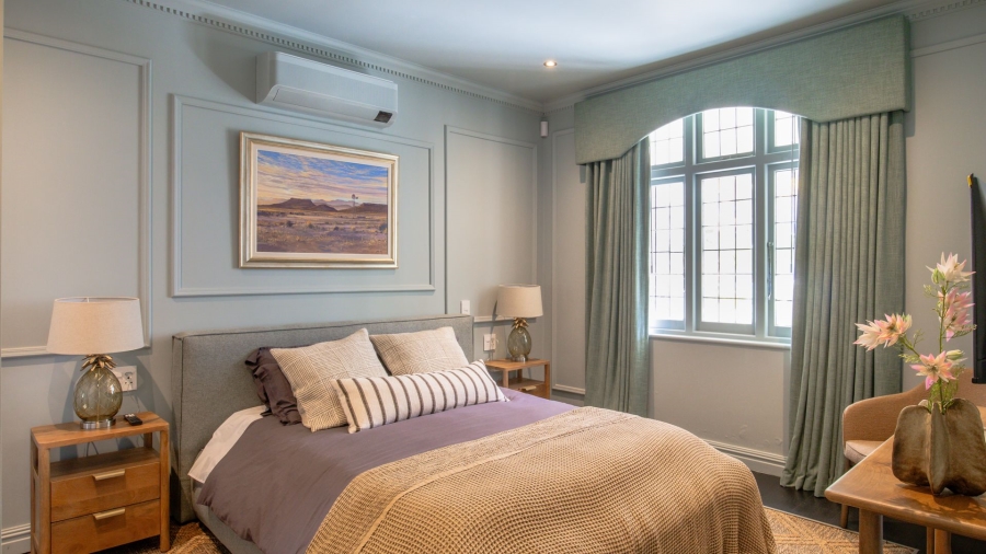 To Let 5 Bedroom Property for Rent in Three Anchor Bay Western Cape